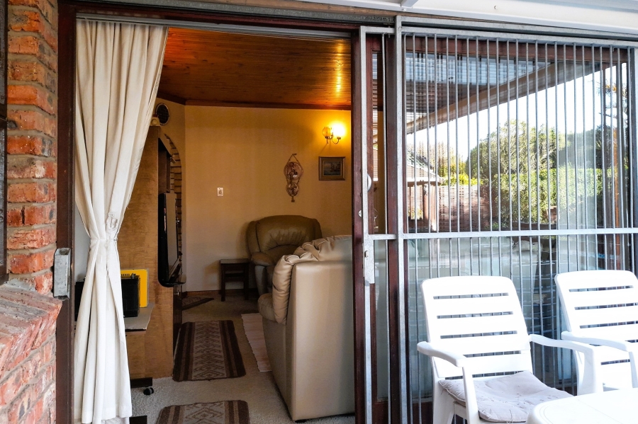 4 Bedroom Property for Sale in Walmer Downs Eastern Cape